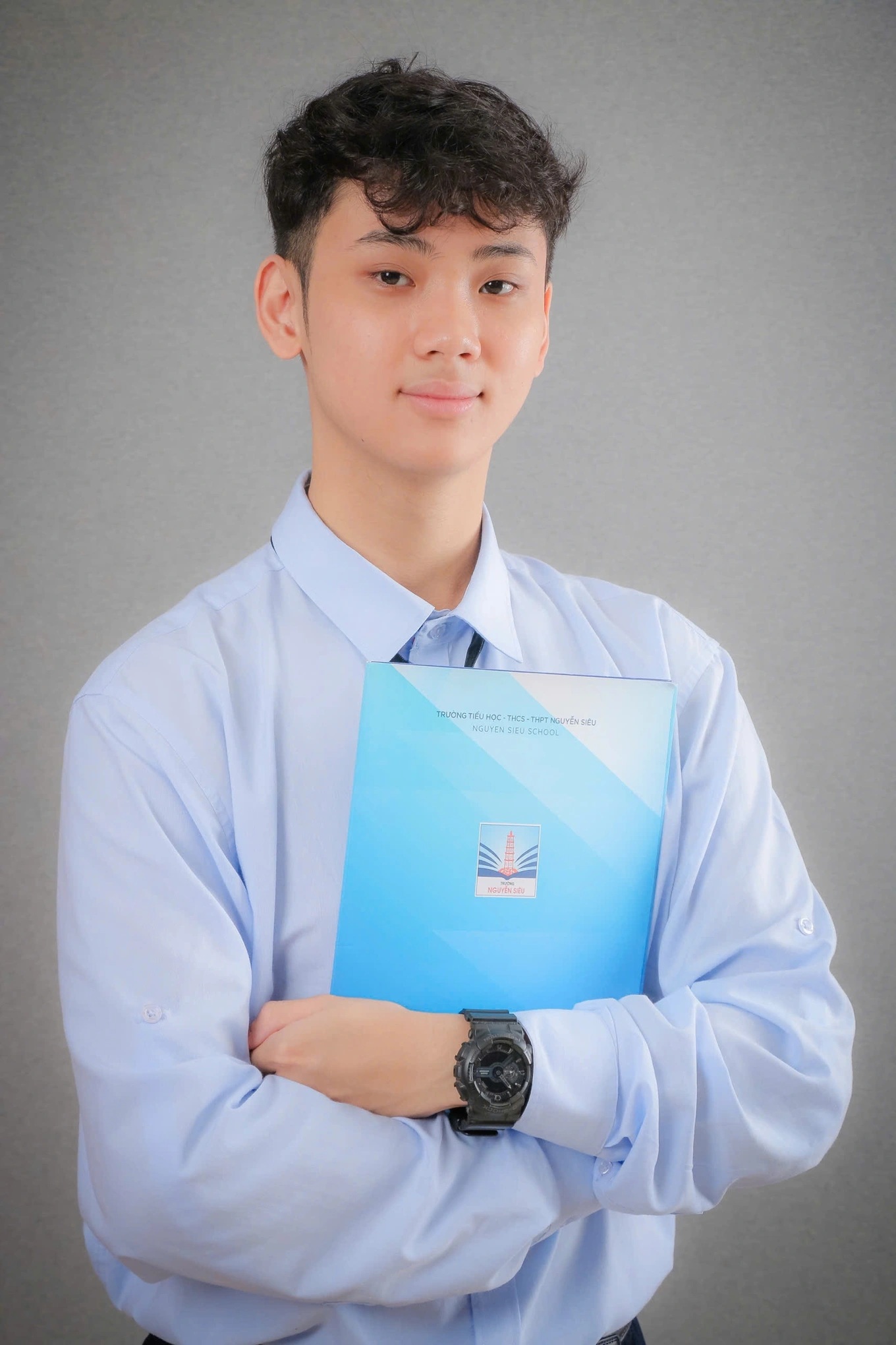 Hoàng Tuấn Minh là học sinh Việt Nam đầu tiên được học bổng toàn phần ngành Trí tuệ nhân tạo tại CUHK (Ảnh: NVCC).